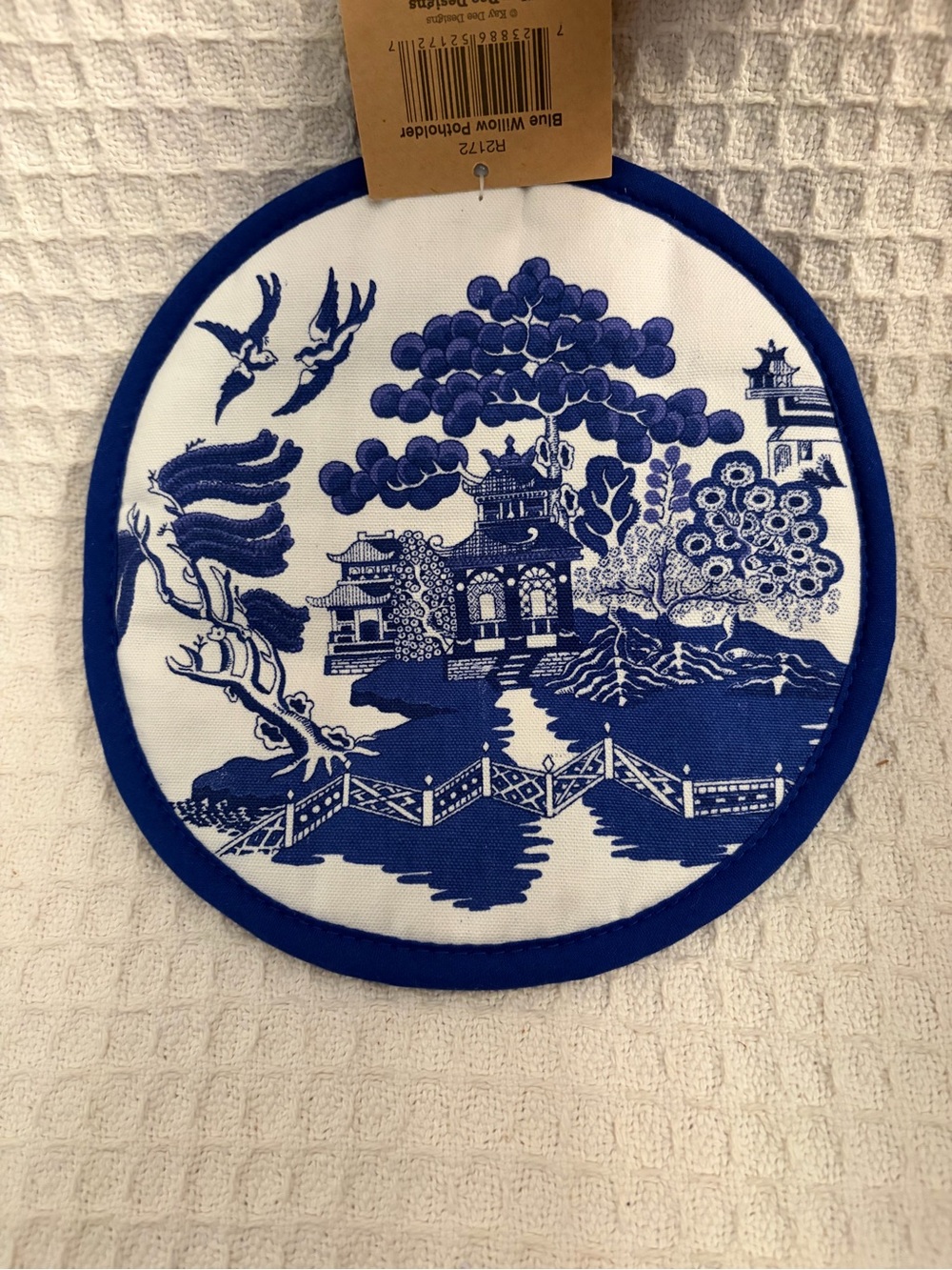 Kay Dee Designs For A Well Dressed Kitchen Blue Willow Pot Holder & Oven Mitt - Picture 3 of 8